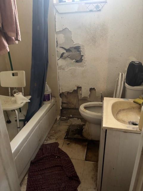 3012 CASTIGLIONE Street