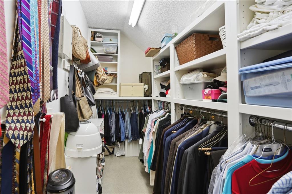 4704 TAFT Park