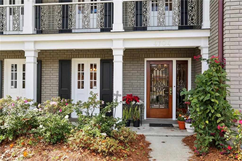 4704 TAFT Park
