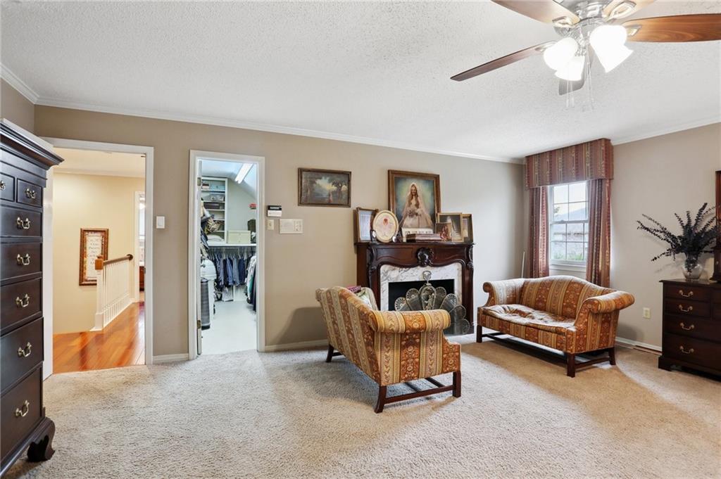 4704 TAFT Park