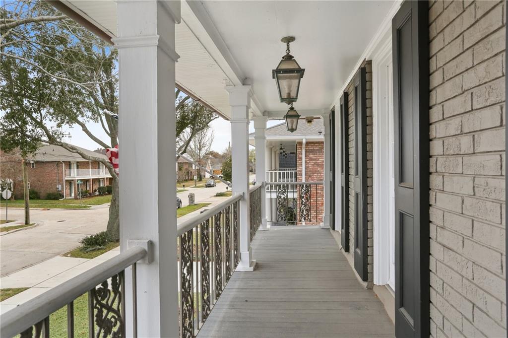 4704 TAFT Park