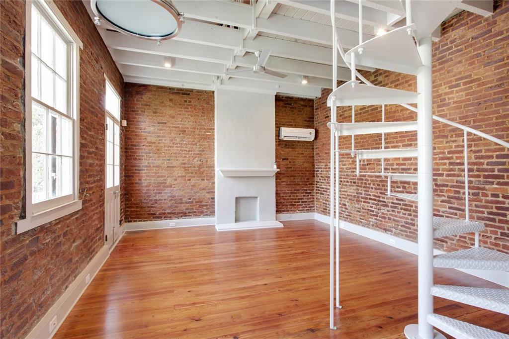 523 DUMAINE Street 2D