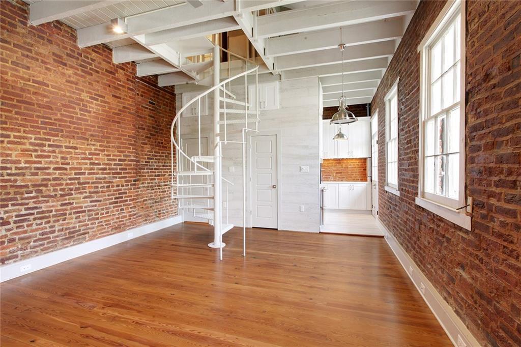523 DUMAINE Street 2D