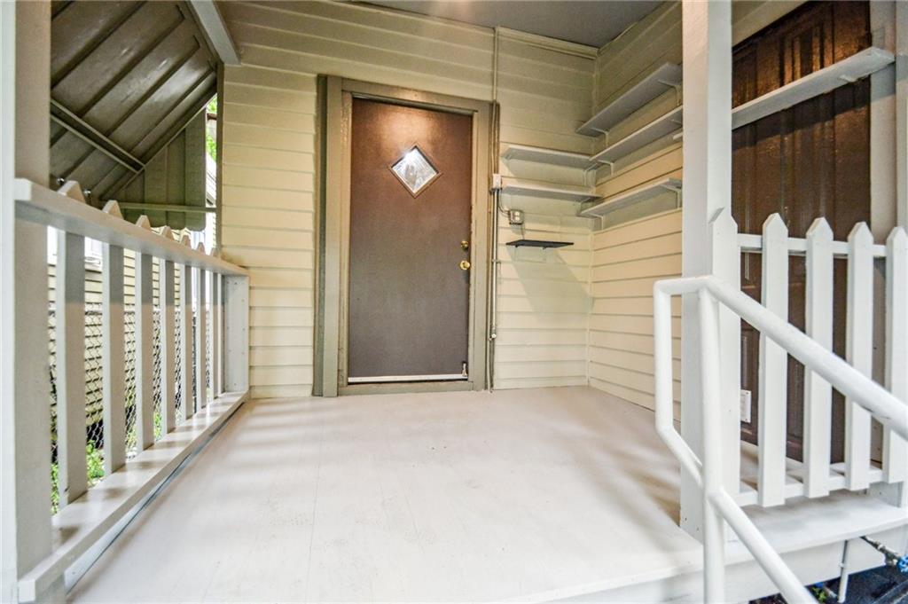 916 INDEPENDENCE Street