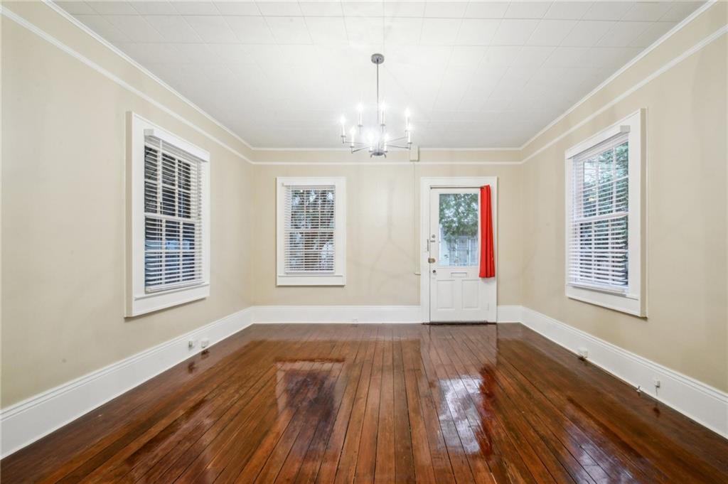 916 INDEPENDENCE Street