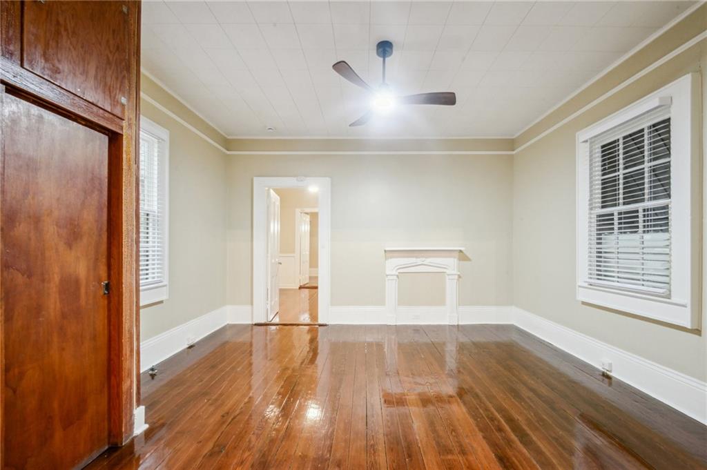 916 INDEPENDENCE Street