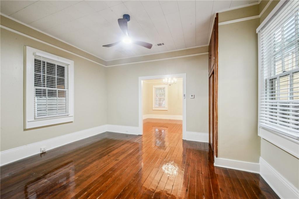 916 INDEPENDENCE Street