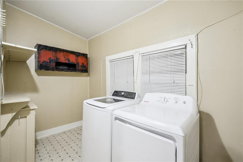 916 INDEPENDENCE Street