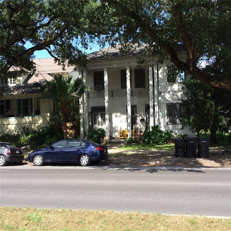 2405 NAPOLEON Avenue 1/2