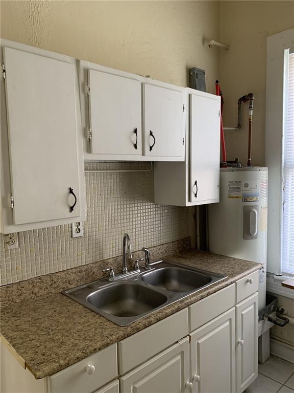 2405 NAPOLEON Avenue 1/2