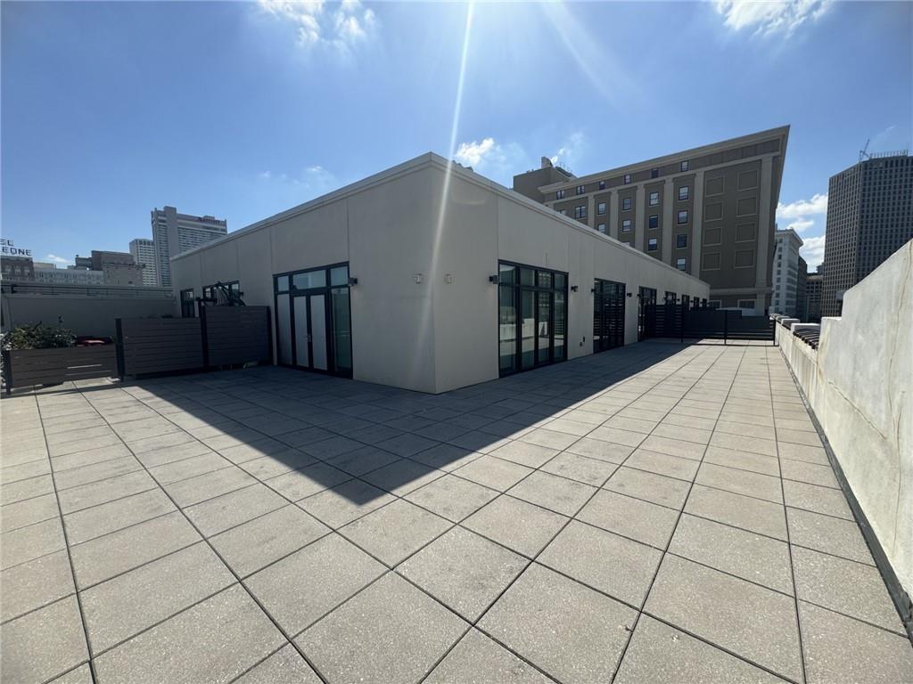 939 IBERVILLE Street 606