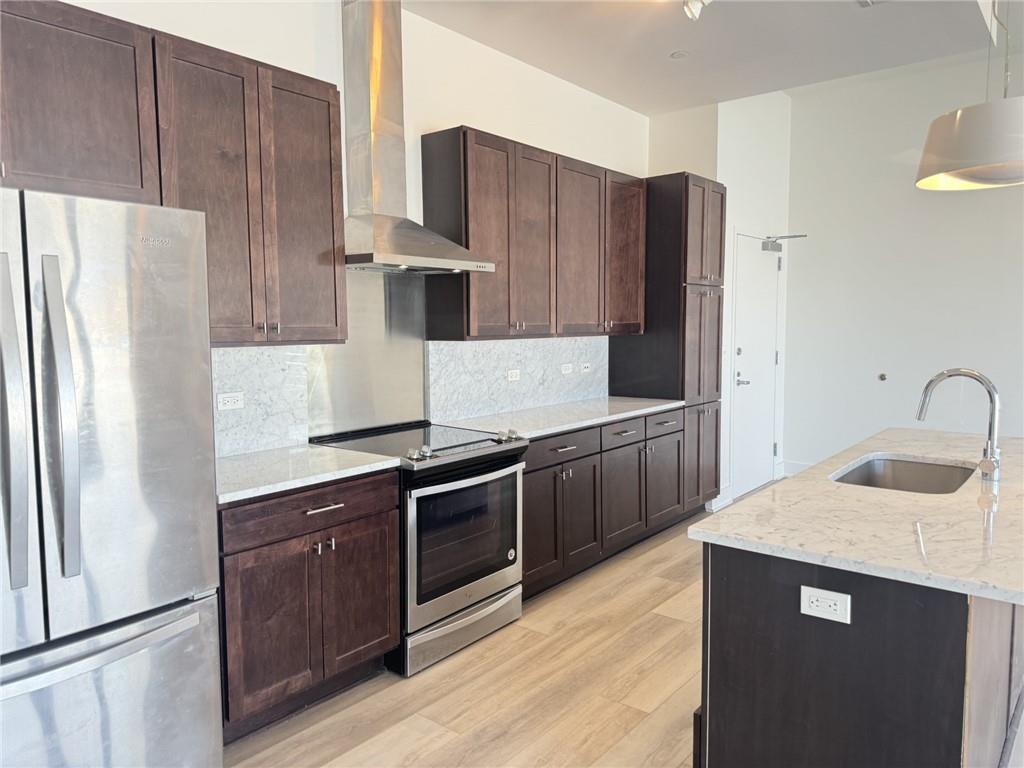 939 IBERVILLE Street 606