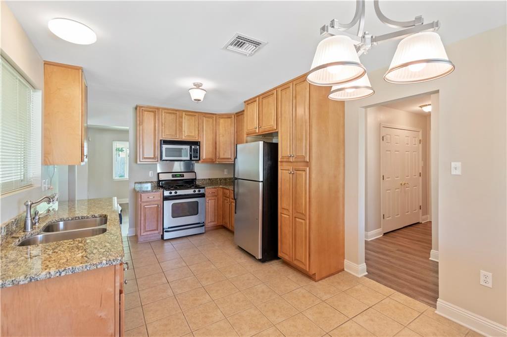 7253 ONYX Street