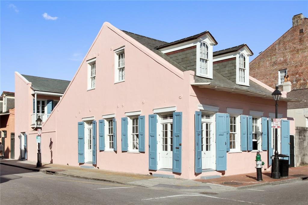 943 TOULOUSE Street