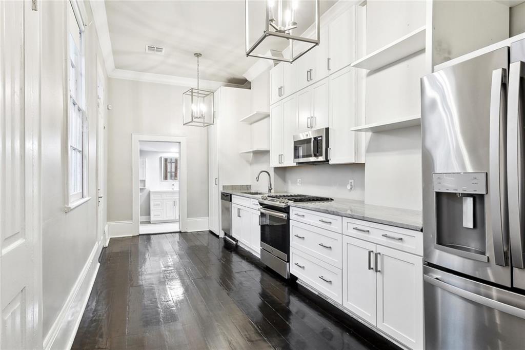 2416 CONSTANCE Street Left