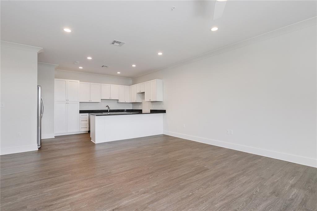 201 NASHVILLE Avenue 3C
