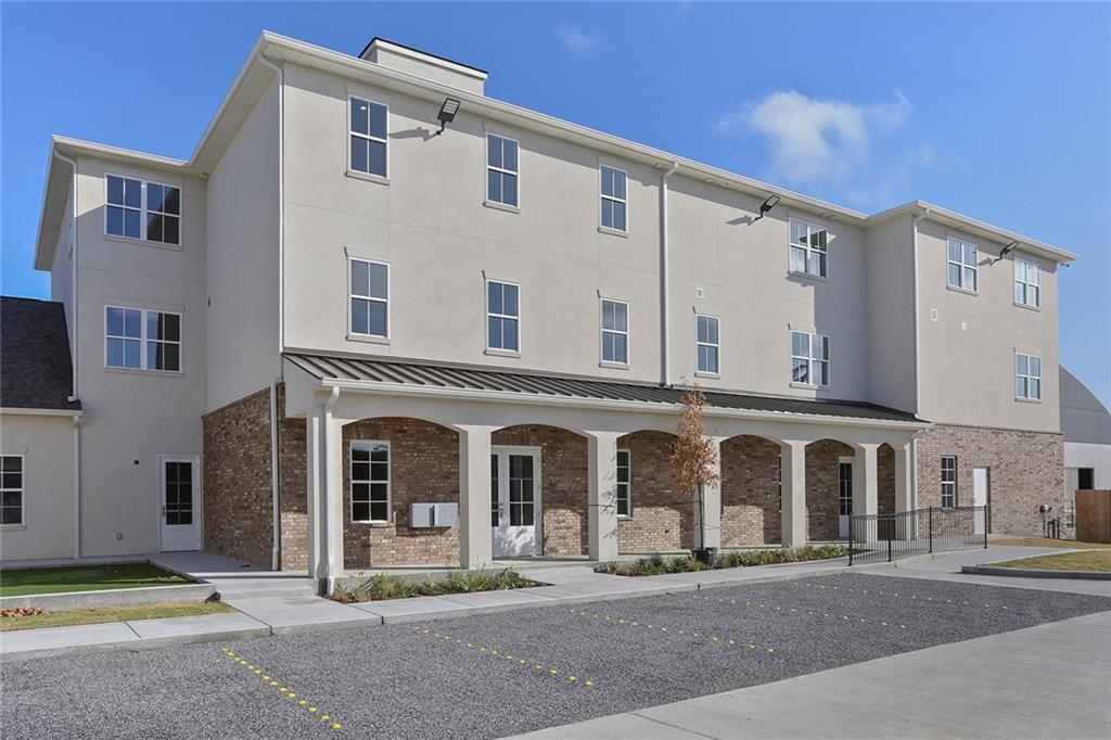201 NASHVILLE Avenue 3C