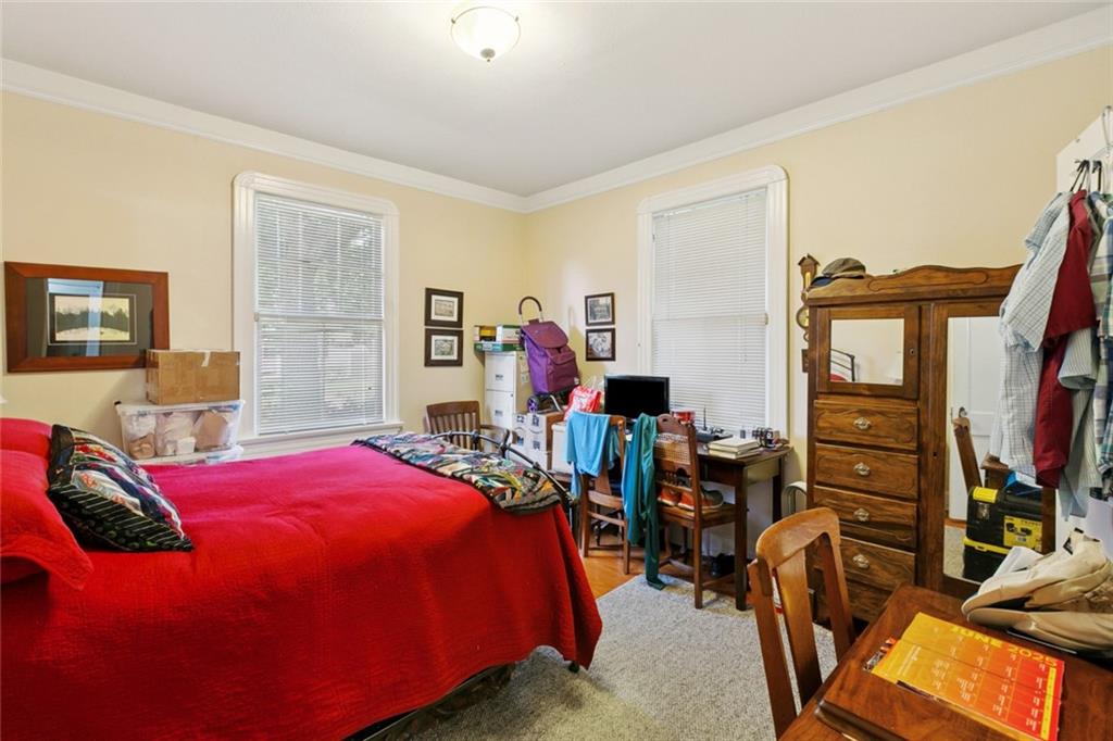 360 VINET Avenue