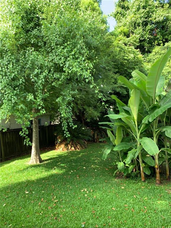 360 VINET Avenue