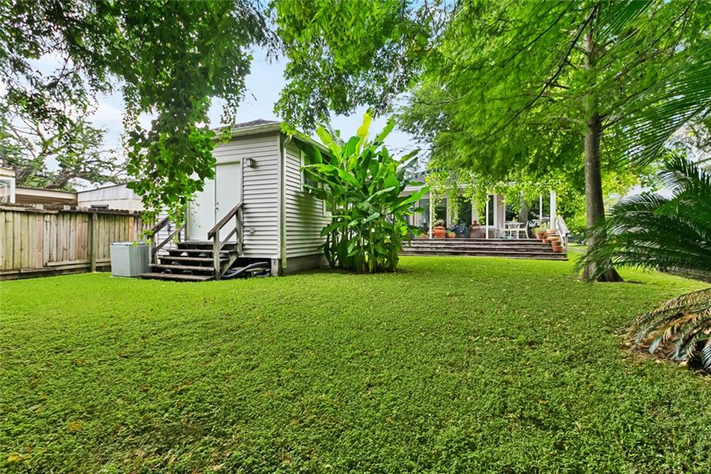 360 VINET Avenue