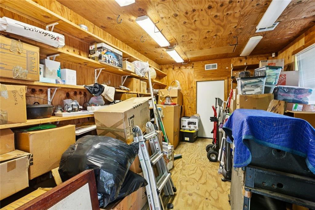 360 VINET Avenue