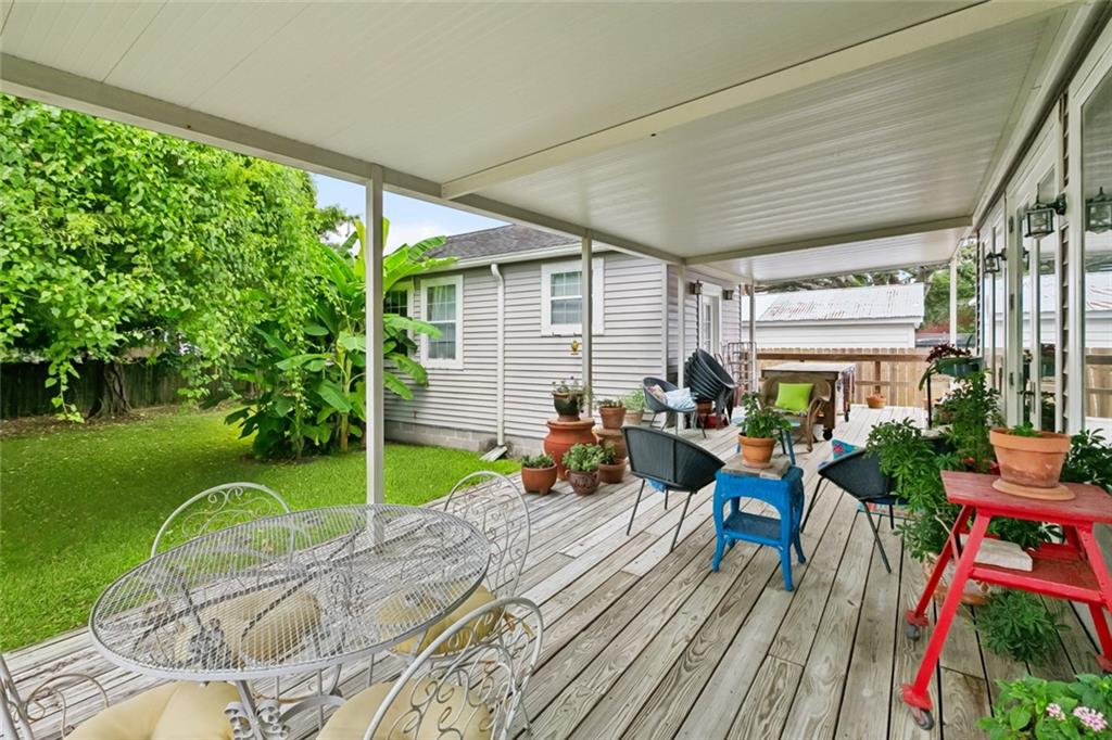 360 VINET Avenue