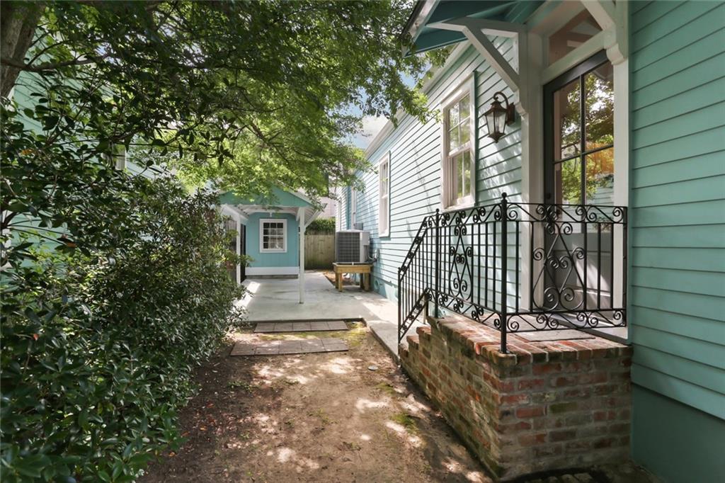 901 HENRY CLAY Avenue