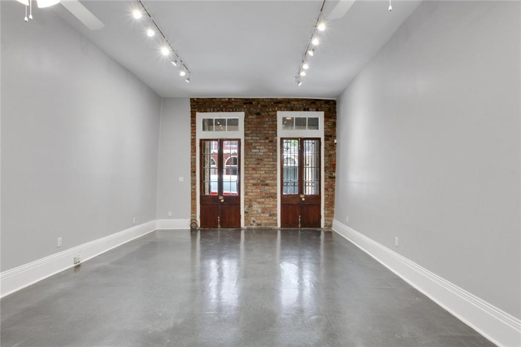 527 DUMAINE Street 1