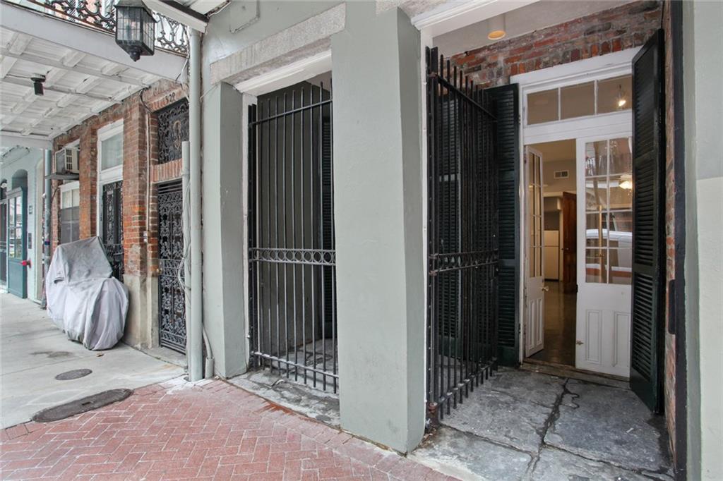 527 DUMAINE Street 1