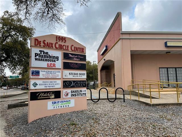1995 GENTILLY Boulevard 200