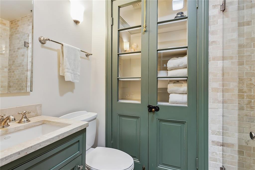 1229 CHARTRES Street