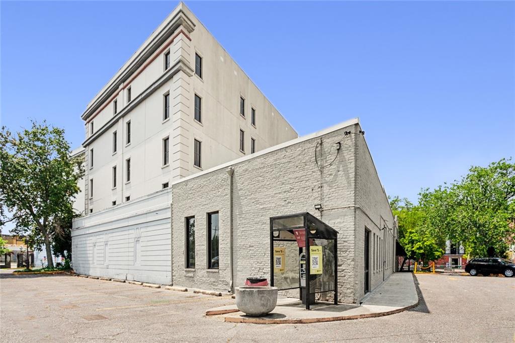 427 ESPLANADE Avenue 104