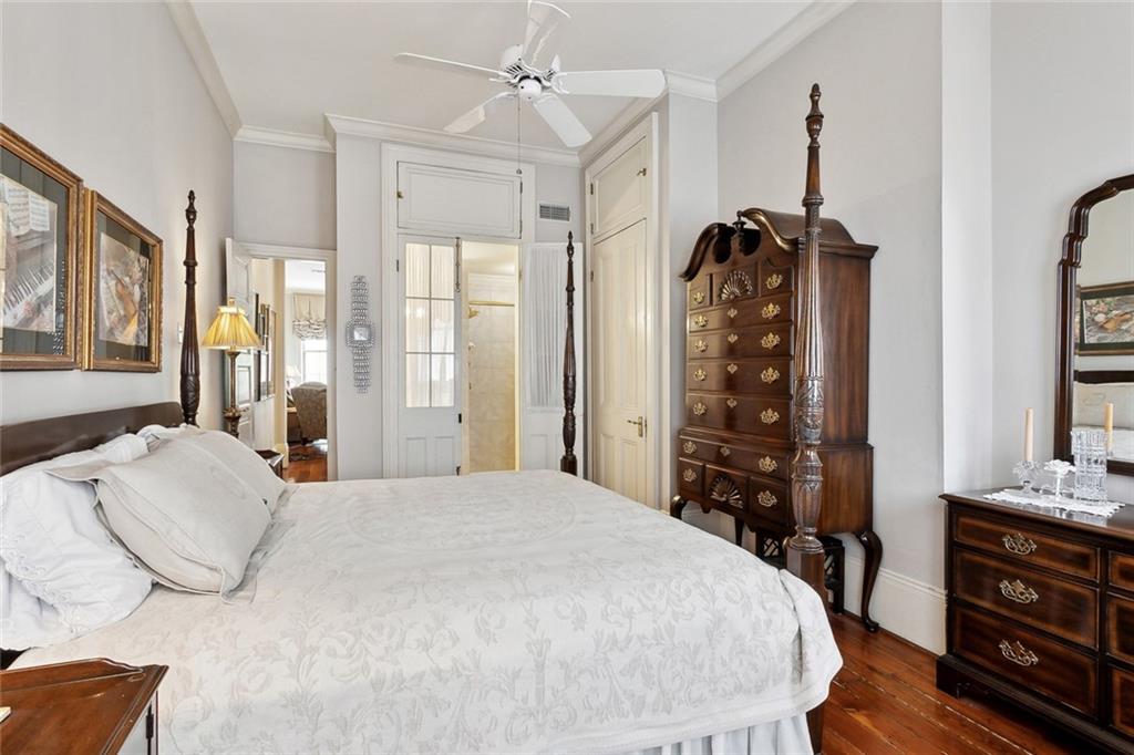 931 CHARTRES Street 13