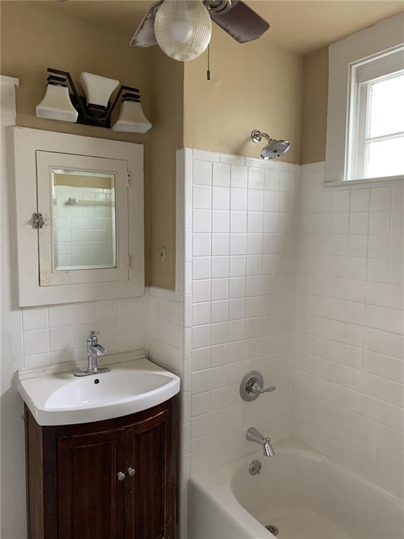 1010 SHORT Street A