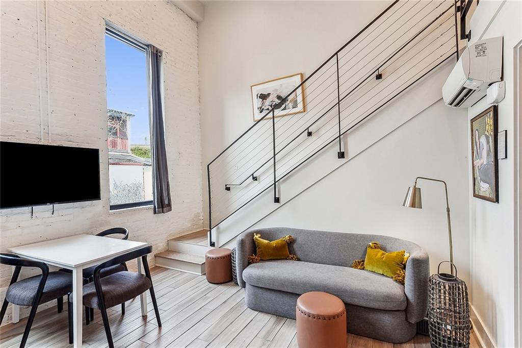 427 ESPLANADE Avenue 102
