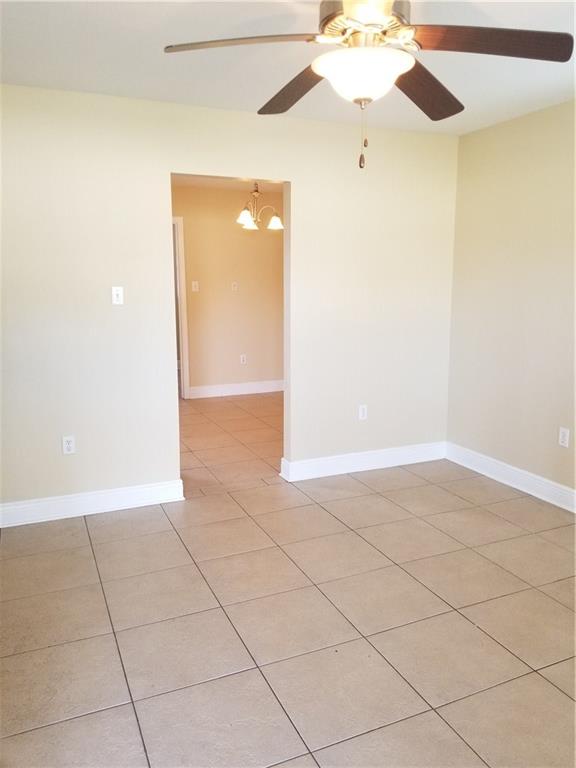 2813 PECAN Drive