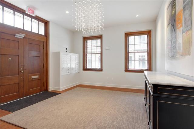 818 DAUPHINE Street TH100