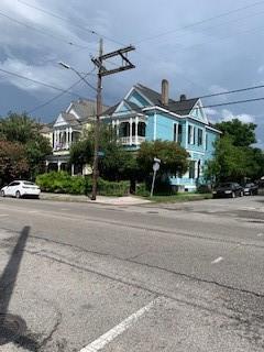 1027 SECOND Street
