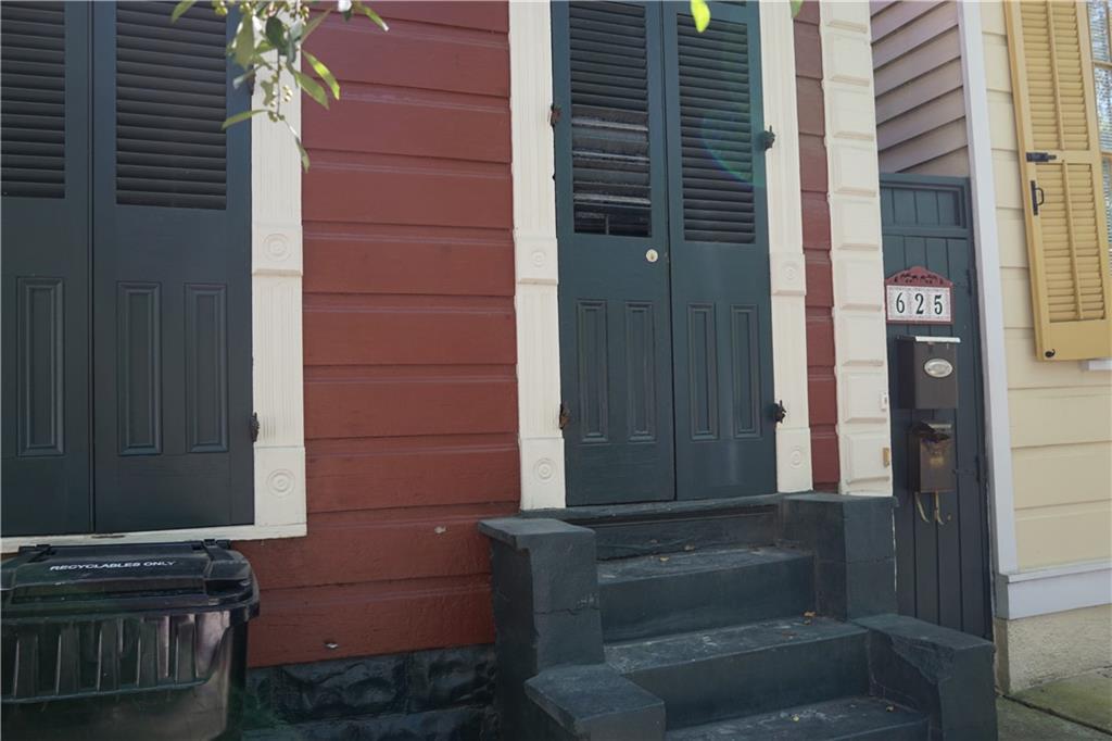 625 SPAIN Street