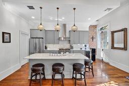 1109 ROYAL Street C