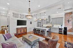 1109 ROYAL Street C