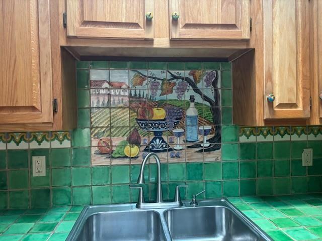 2354 ST CLAUDE Avenue Up