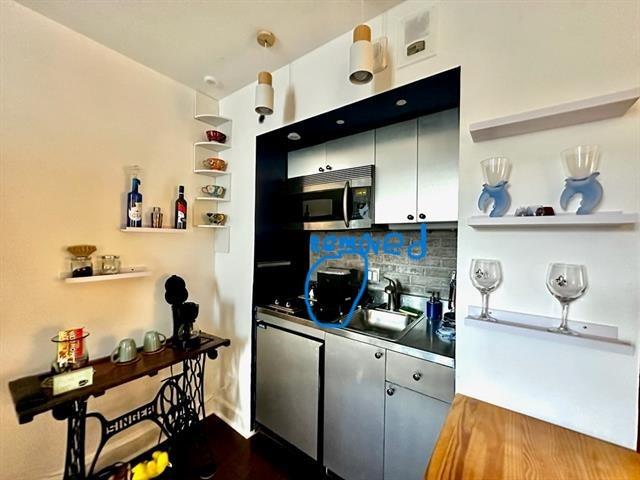 1205 SAINT CHARLES Avenue 208