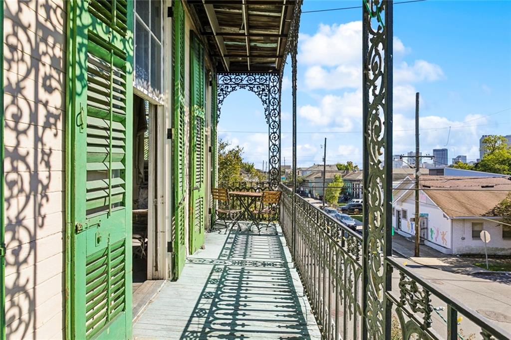 2003 DUMAINE Street