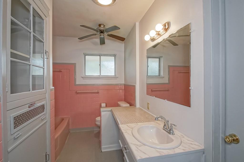 2133 ELLEN PARK Place