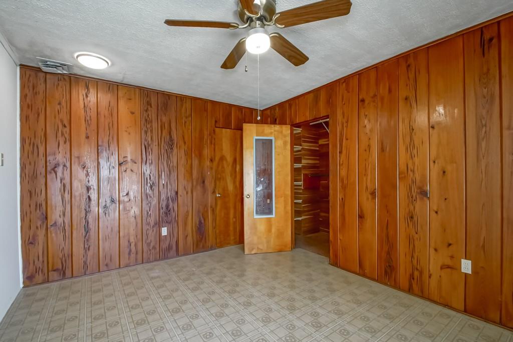 2133 ELLEN PARK Place