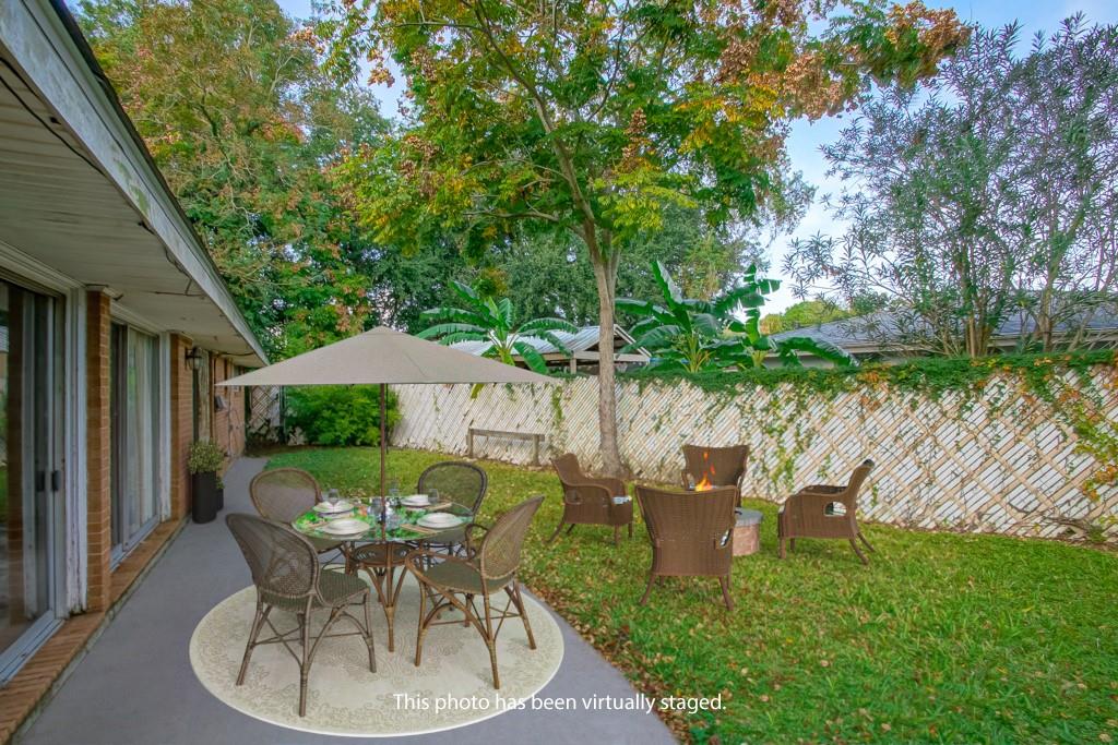 2133 ELLEN PARK Place