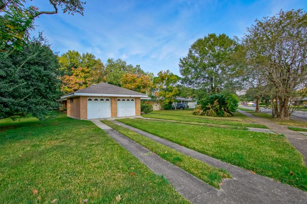 2133 ELLEN PARK Place