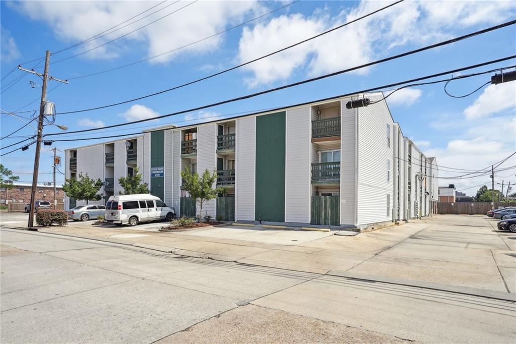 4101 HESSMER Avenue 220