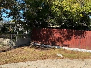 1921 FRIEDRICA Street